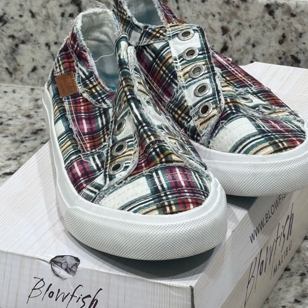 Blowfish Multicolor Plaid Sneakers never worn